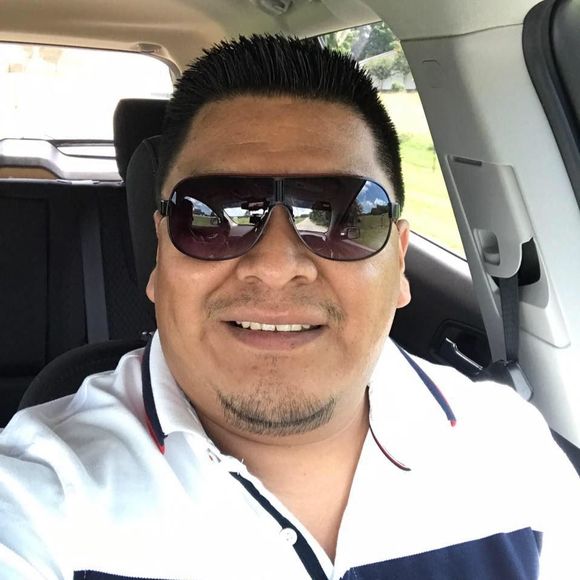 Meet your Posher, Alejandro - Picture 1 of 1